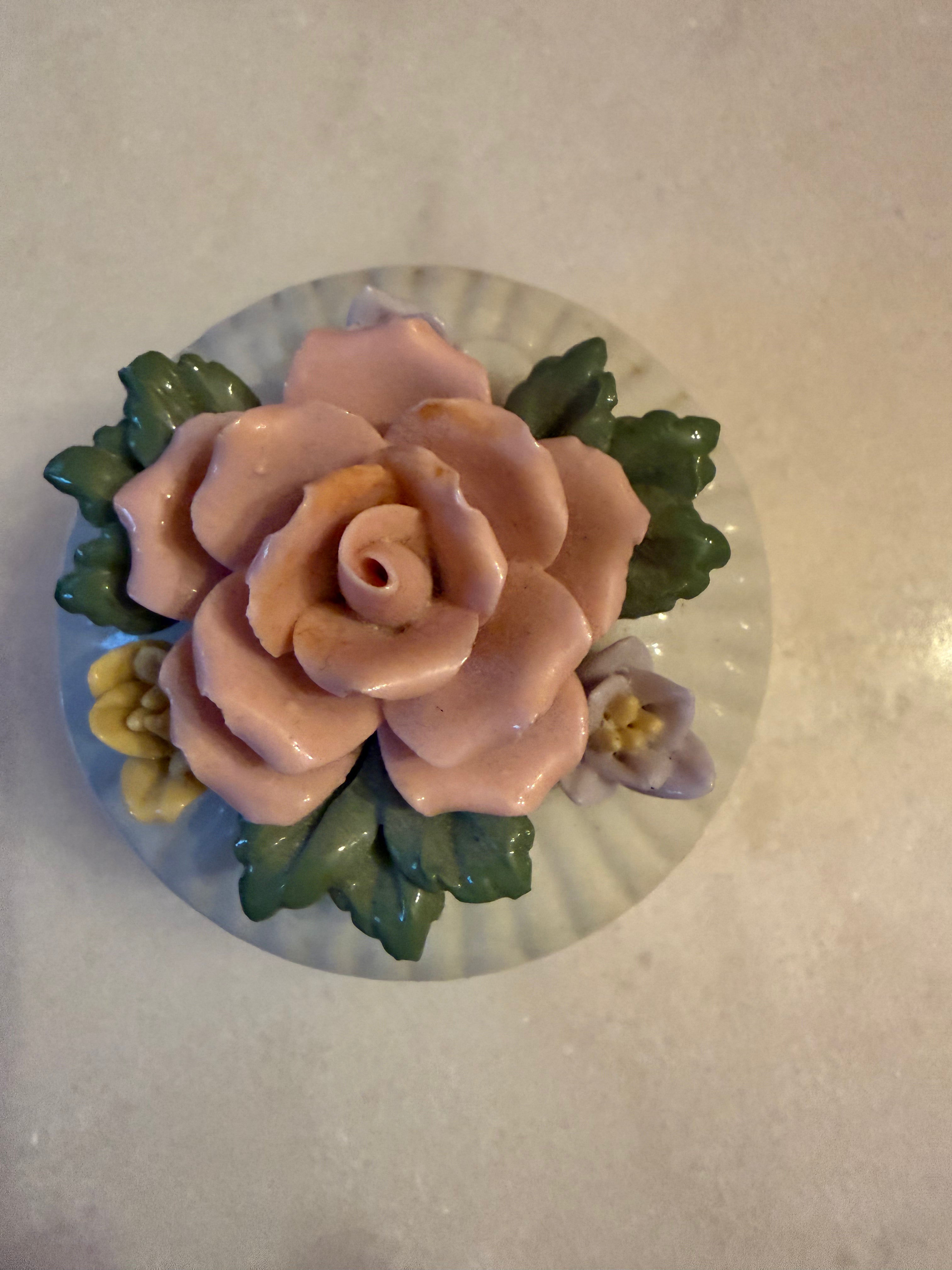 Round Floral Ceramic Trinket Box – Gold Accents, Decorative Keepsake
