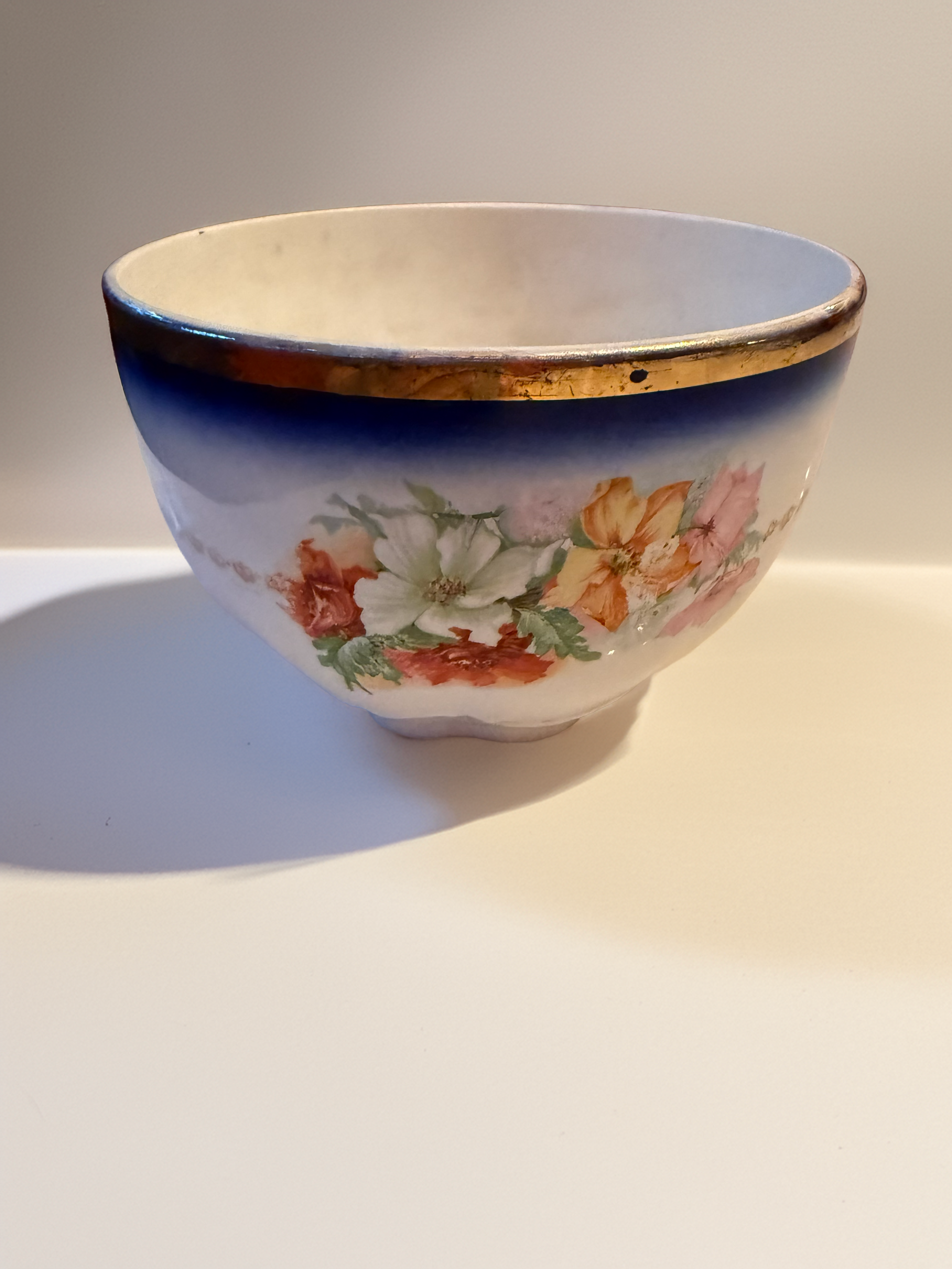 Mid‑Century Cobalt & Gold Floral Porcelain Bowl – Round, Unmarked, Vintage Tableware