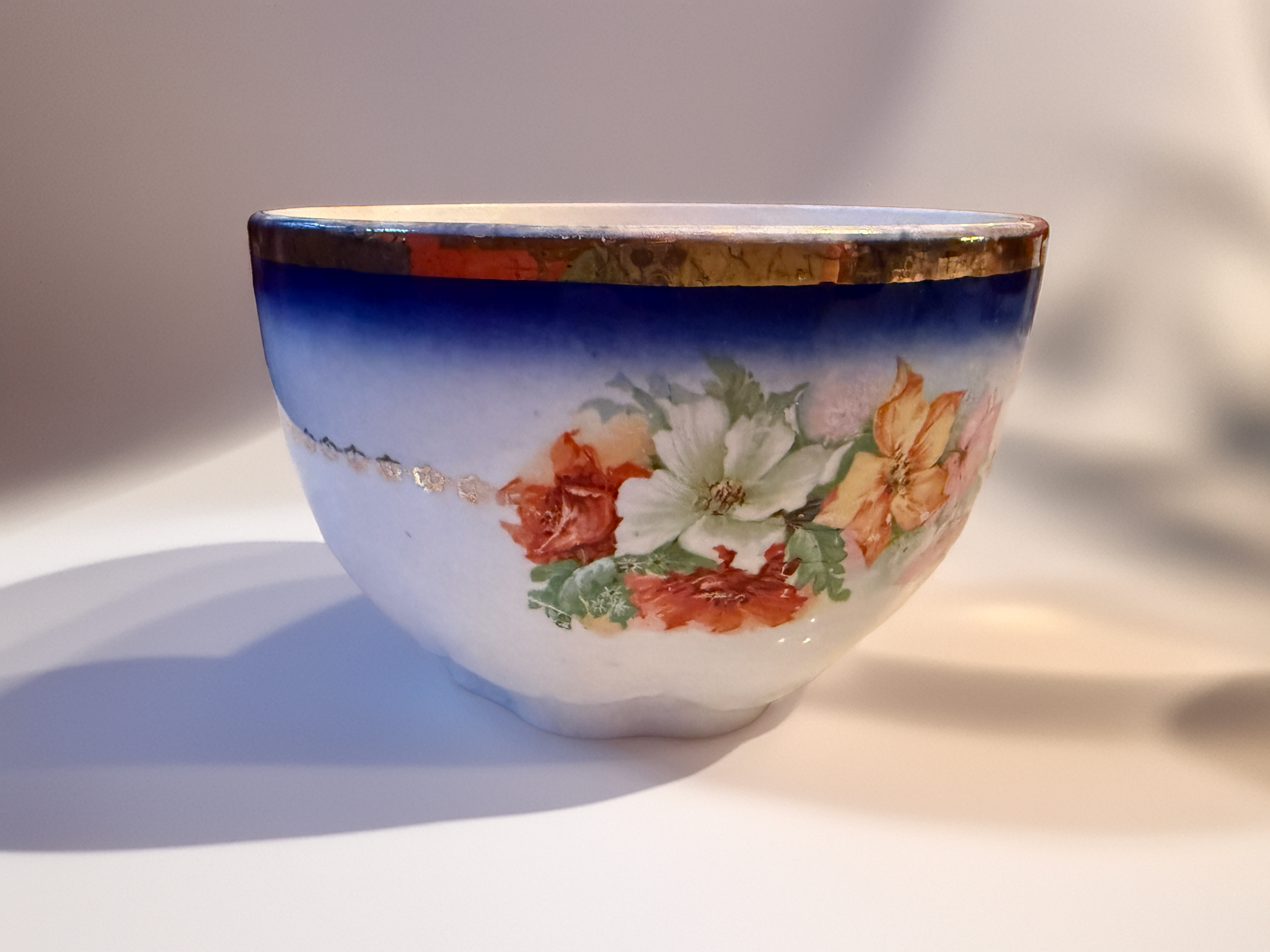 Mid‑Century Cobalt & Gold Floral Porcelain Bowl – Round, Unmarked, Vintage Tableware