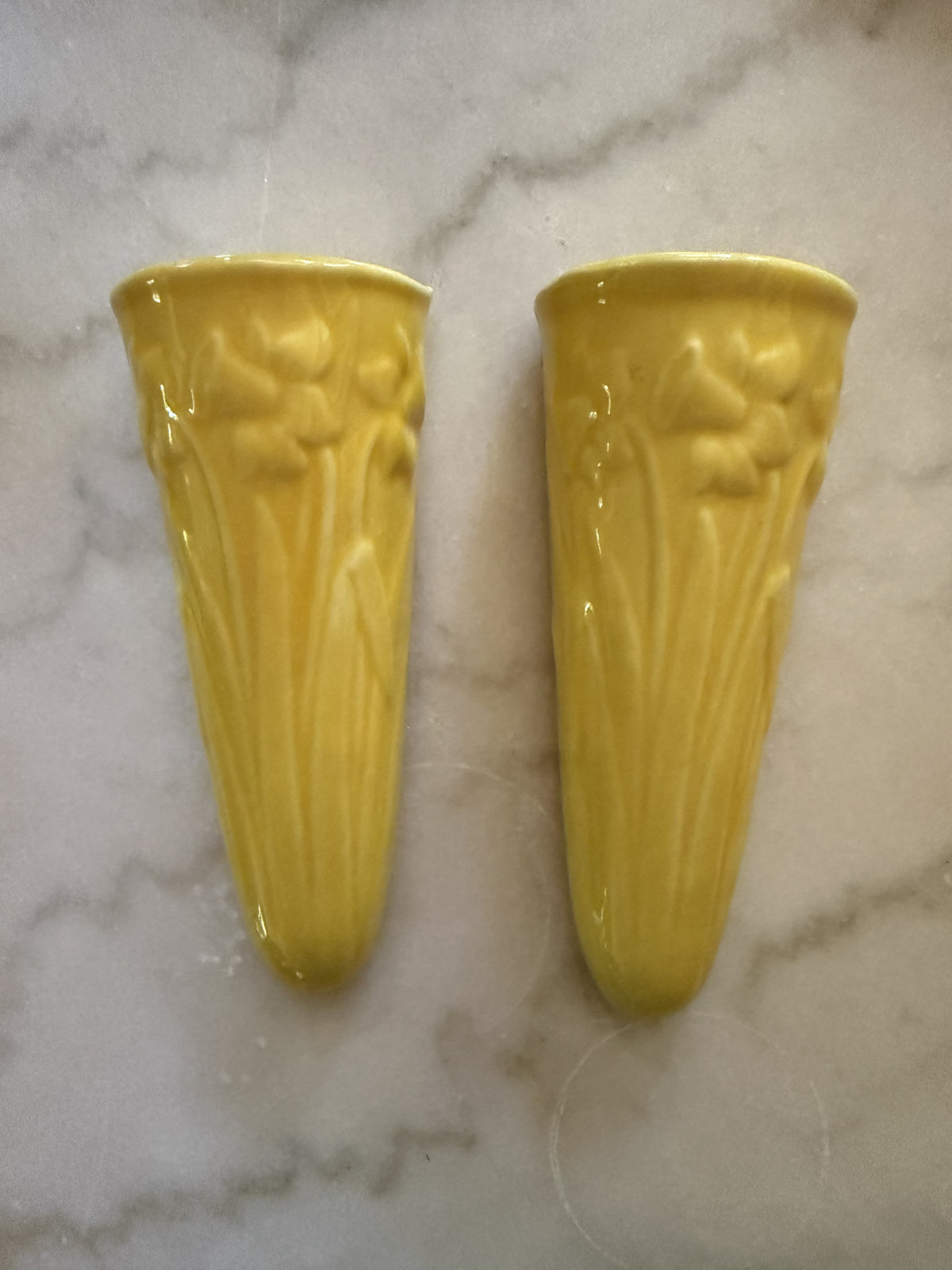 McCoy Pottery Wall Pocket Vase with Yellow Daffodils | 6.5" Ceramic Floral Wall Decor