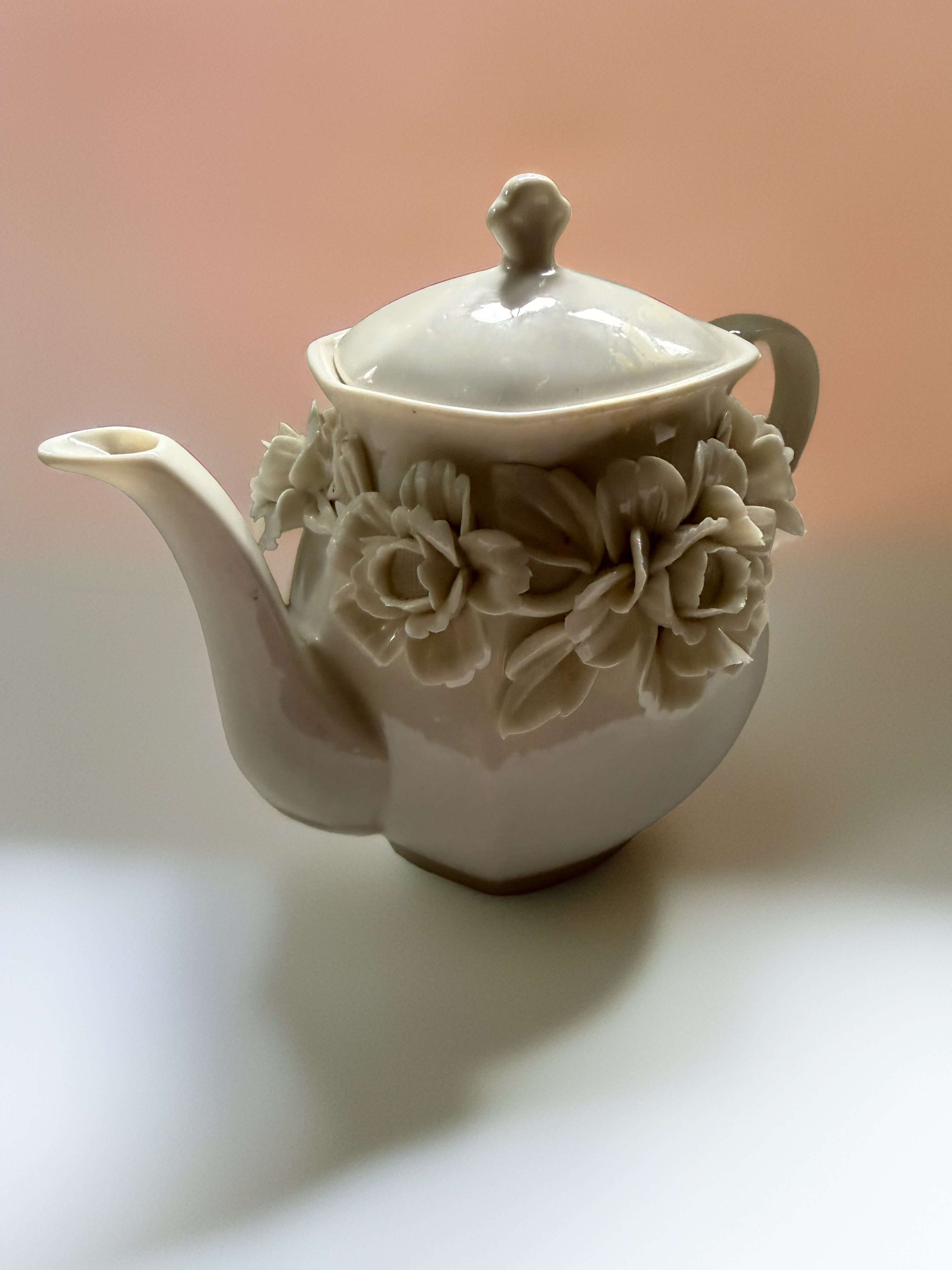 Godinger & Co. Rosemary Handmade Rose Applique Teapot — vintage item from Guest House Vintage Treasures (view 2)