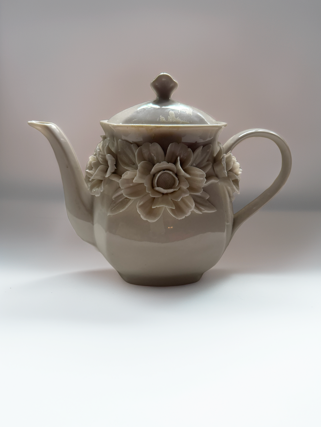 Godinger & Co. Rosemary Handmade Rose Applique Teapot — vintage item from Guest House Vintage Treasures (view 4)