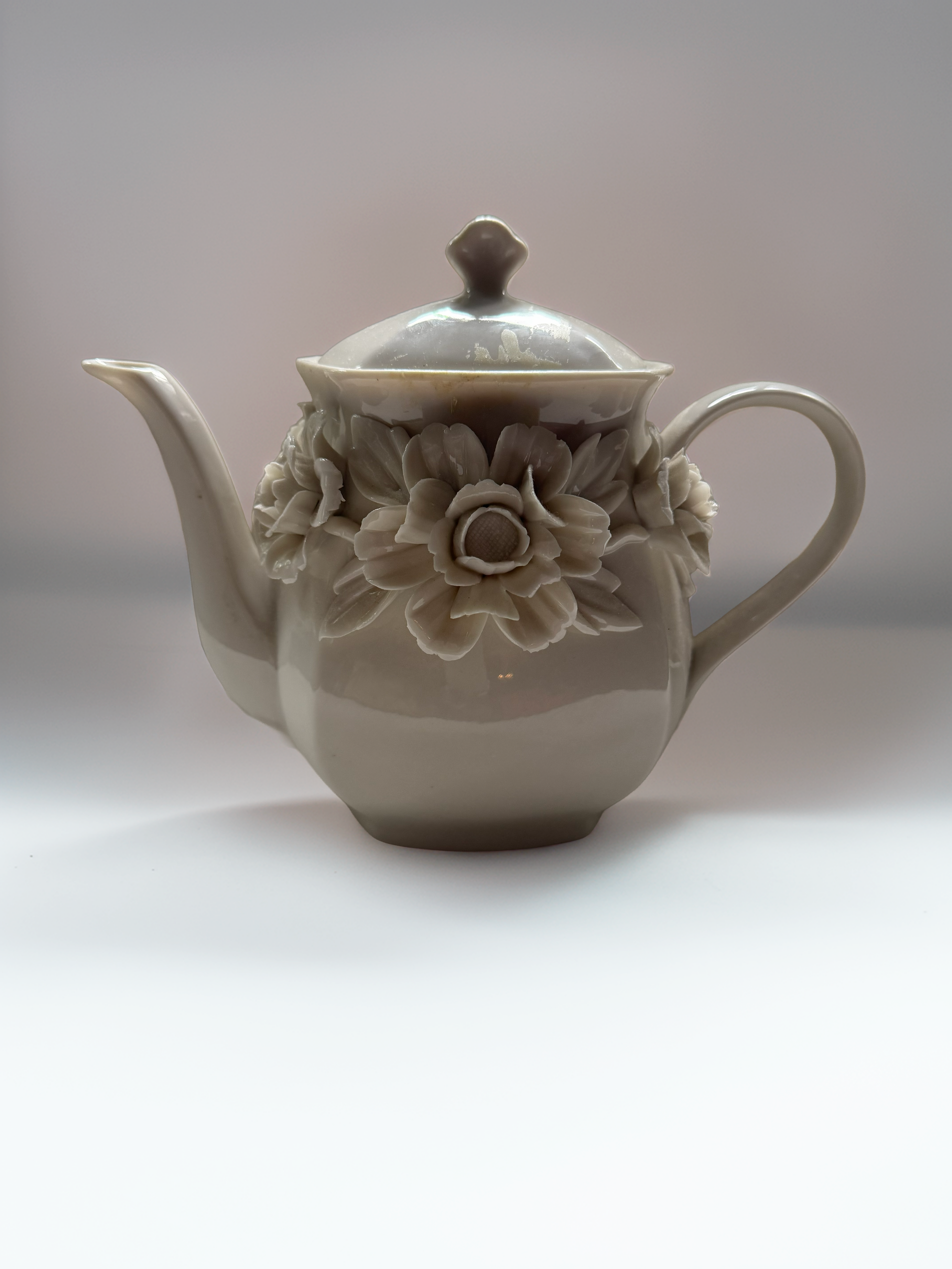 Godinger & Co. Rosemary Handmade Rose Applique Teapot — vintage item from Guest House Vintage Treasures (view 4)